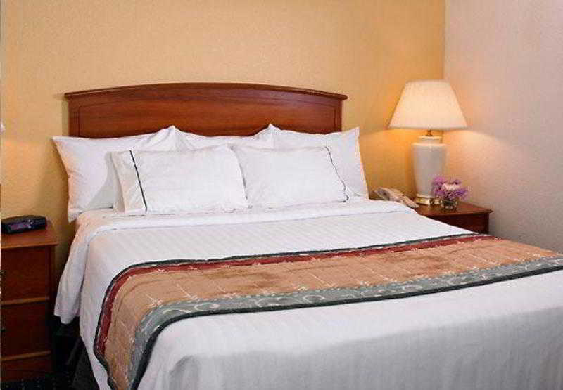 Towneplace Suites By Marriott Findlay Eksteriør bilde